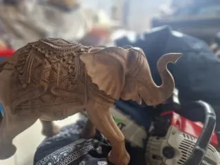 Elefante Indú de Madera Tallada