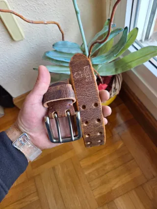 Cinturón artesanal de cuero