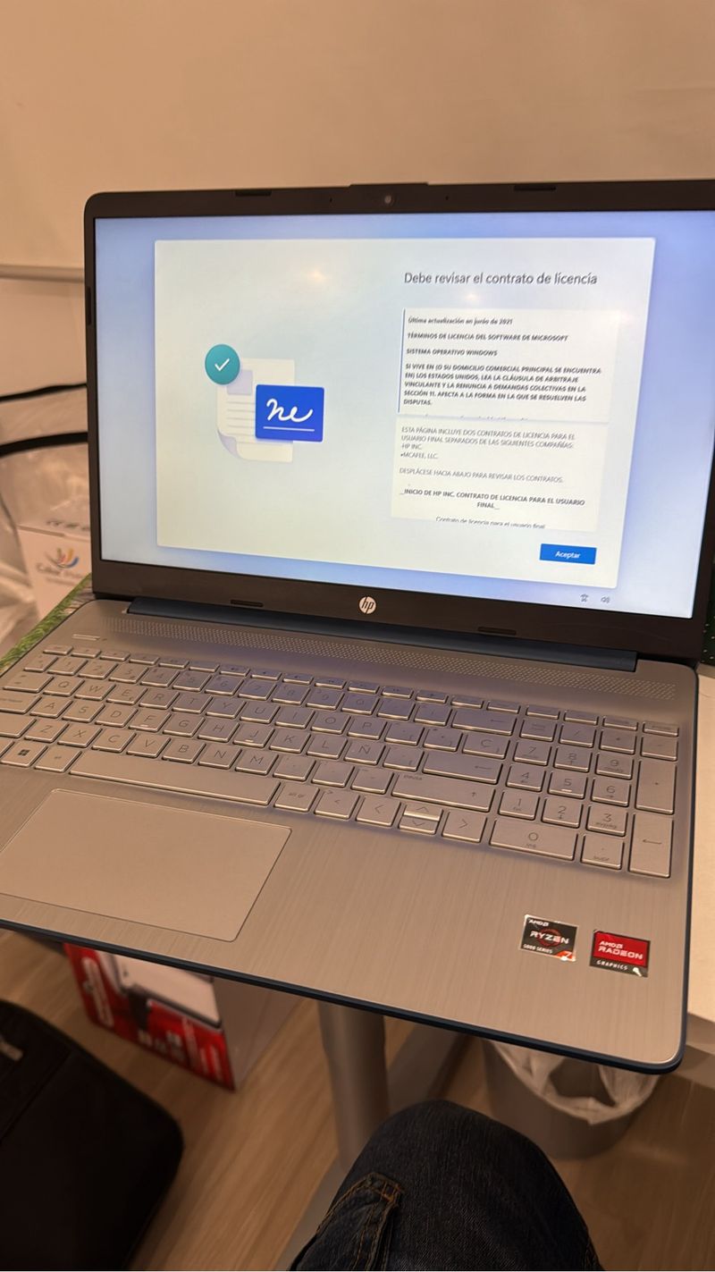 HP AMD Ryzen 7 con 16Gb RAM - SSD 1Tb