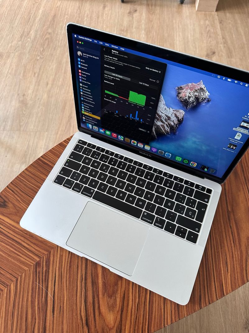 MacBook Air 13” 2018 i5 8GB Plata