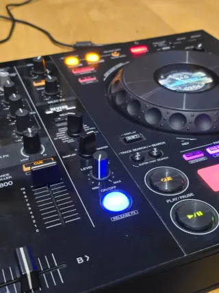 Controlador DJ Pioneer DDJ-800