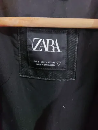 Chaqueta Zara Talla L Negra y Beige