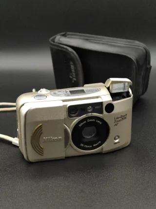 Cámara Analógica Nikon Lite-Touch Zoom 70W AF