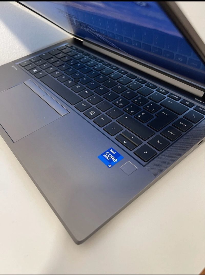HP ZBOOK FIREFLY G8 i7-1185G7 RAM 16GB 256GBSSD