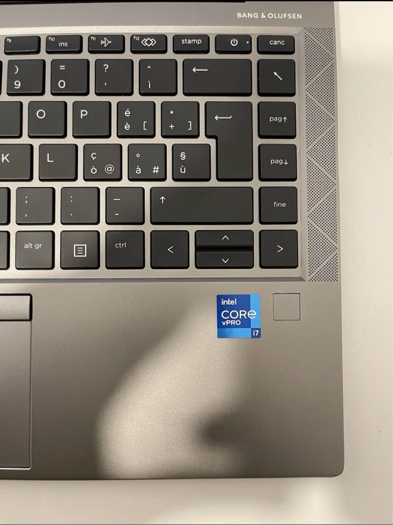 HP ZBOOK FIREFLY G8 i7-1185G7 RAM 16GB 256GBSSD afbeelding 2