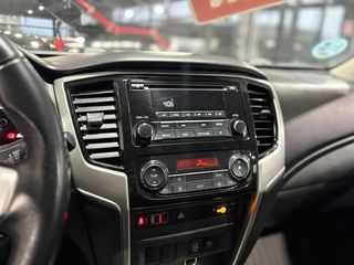 Mitsubishi L200 Doble Cabina 220 DI-D Motion 6AT L200 DI-D M-PRO AUTO AUTOMÁTICA