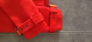 Chaqueta de lana roja