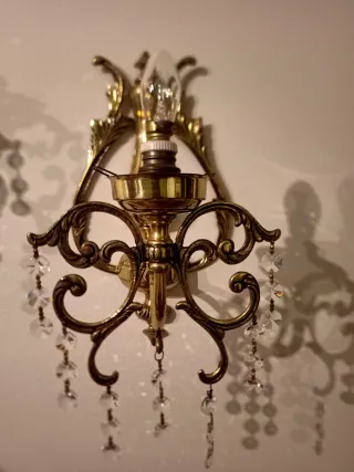 Lampade da parete dorate con cristalli