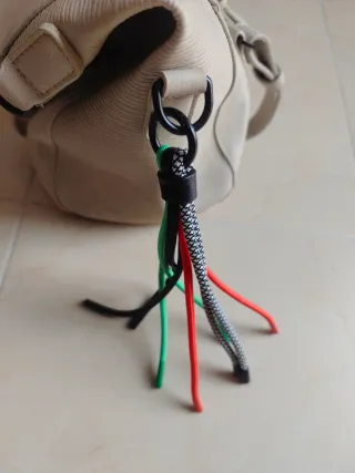 Bolso Desigual Beige con Detalles Multicolor