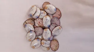 Esmalte al fuego con niño tomando la Comunión