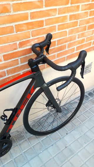TREK EMONDA SL5 2025 SEMINUEVA. Talla M