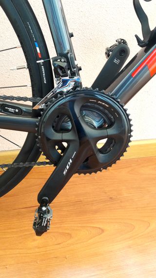 TREK EMONDA SL5 2025 SEMINUEVA. Talla M