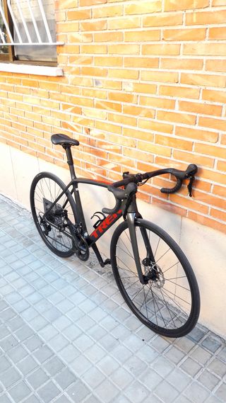TREK EMONDA SL5 2025 SEMINUEVA. Talla M