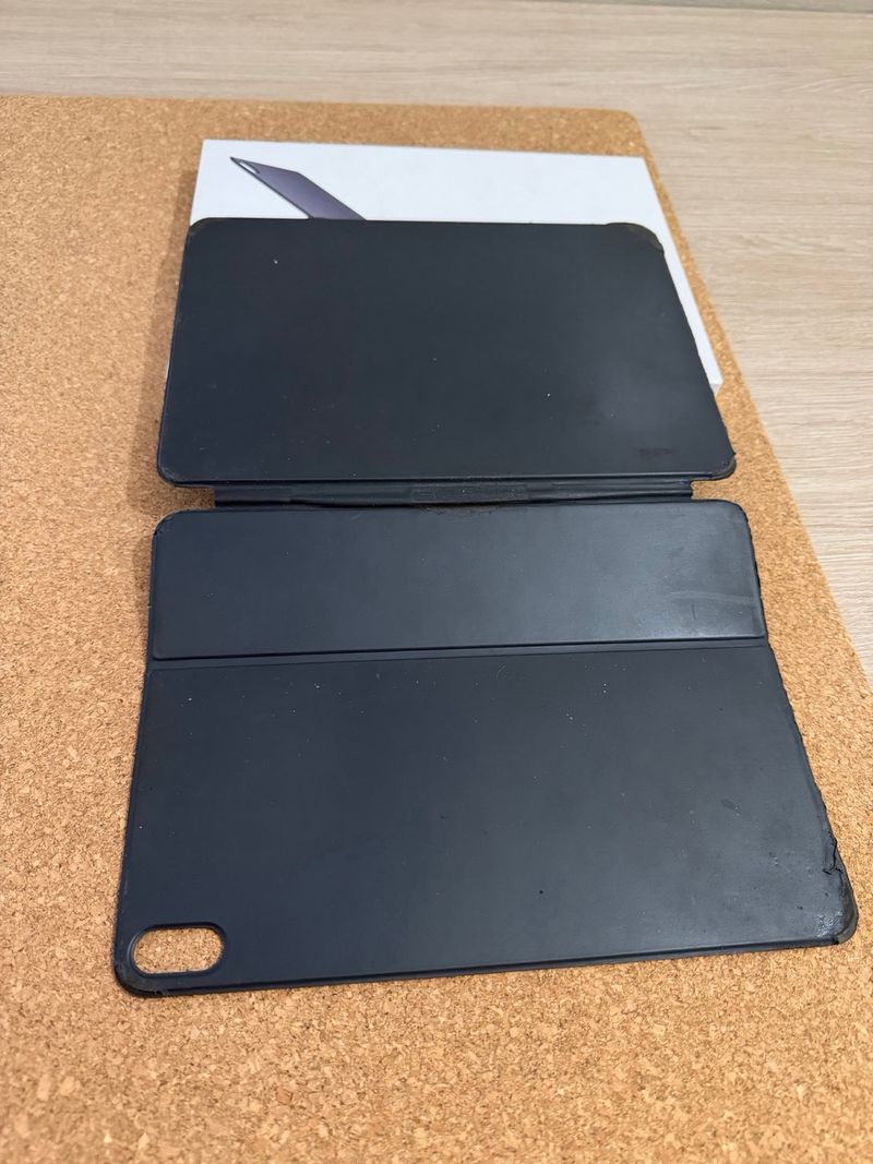 iPad Pro Smart Keyboard Folio + Caja afbeelding 2