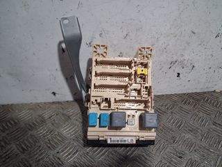 CAJA RELES / FUSIBLES LEXUS RX 300 (MCU35) LB273X2