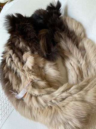 Cuello de pelo suave beige y marrón