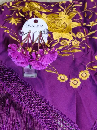 Conjunto Mantón, Pendientes y Flor