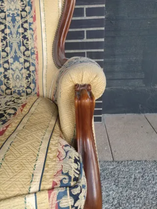 Sillón Isabelino Madera Maciza Tapizado