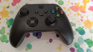 Mando Xbox Series X con caja