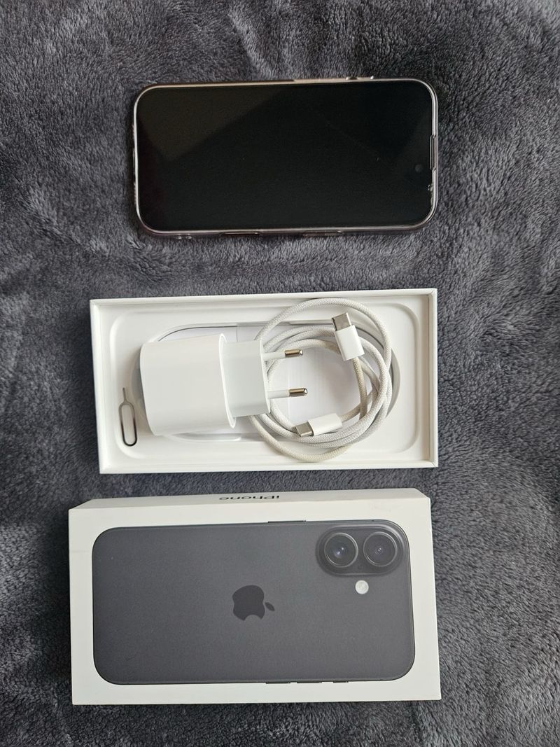 iPhone 16 128GB Negro afbeelding 2