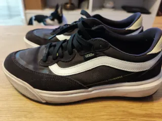 Zapatillas Vans Ultrarange Negras y Beige