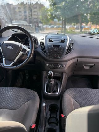 Ford Tourneo Courier 2017