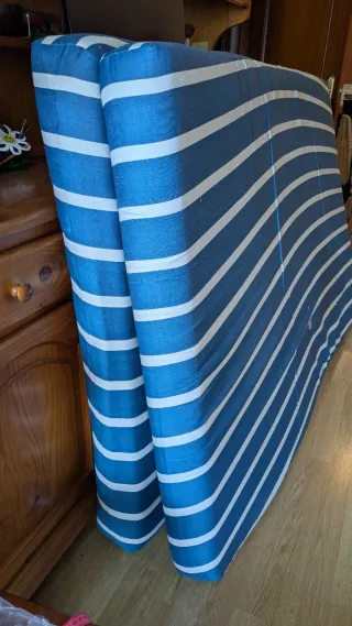 Dos colchones de esponja