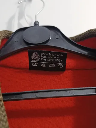 Mantella Vintage Austriaca in lana cotta