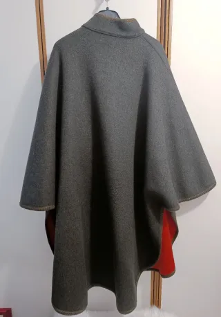 Mantella Vintage Austriaca in lana cotta