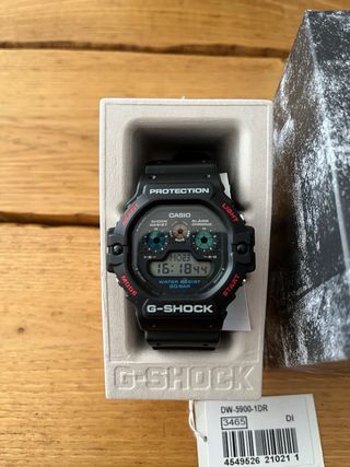 Casio G-Shock DW-5900 1DR. Nuevo sin uso.