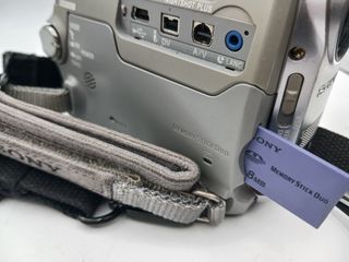 Sony Handycam DCR-HC40E MiniDV + Cargador