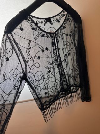 Elegante cárdigan negro con pedrería Talla L