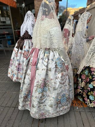 Mantilla Fallera Santos