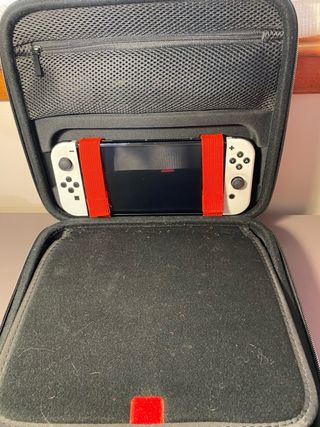 Nintendo Switch OLED + Mario Kart 8 Deluxe