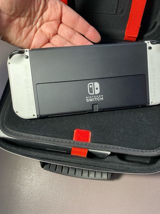 Nintendo Switch OLED + Mario Kart 8 Deluxe