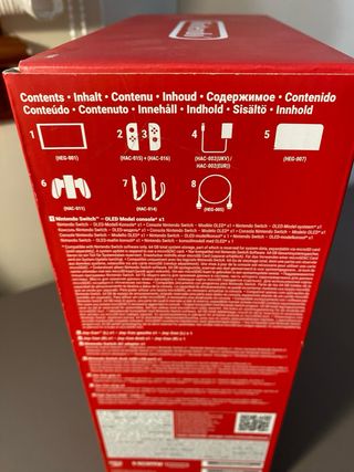 Nintendo Switch OLED + Mario Kart 8 Deluxe