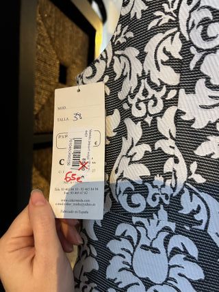 Vestido corto ceremonia sin mangas estampado