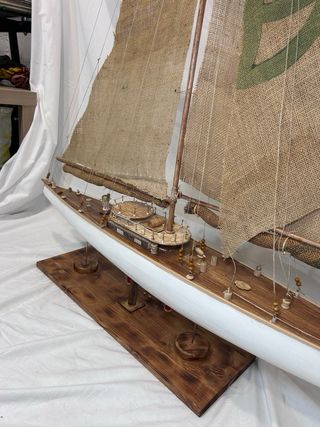 Gran modelo firmado de un velero 'Rockwell'