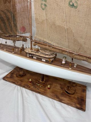 Gran modelo firmado de un velero 'Rockwell'