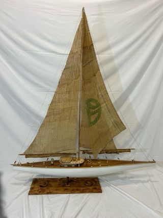 Gran modelo firmado de un velero 'Rockwell'