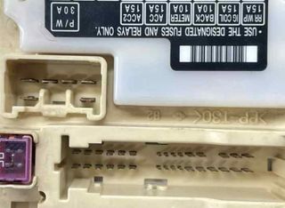 Suzuki 135538 caja relés / fusibles 3678079je2 sx4