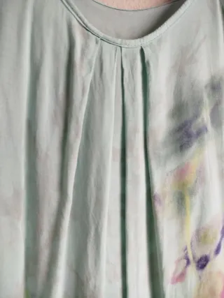 Blusa floral verde con encaje