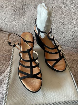 Sandalias Eva López T.39-40 rojas y/o negras