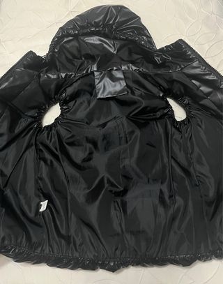 Chaleco acolchado brillante negro