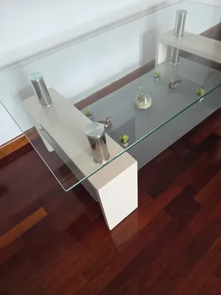 Mesa auxiliar cristal y madera