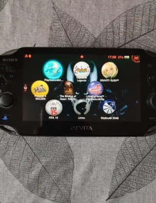 PS vita OLED 1004