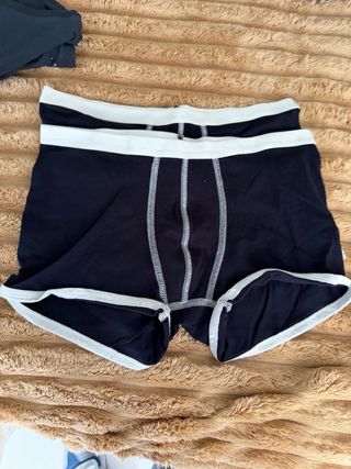 Bañador niño xs y  6 calzoncillos nuevos