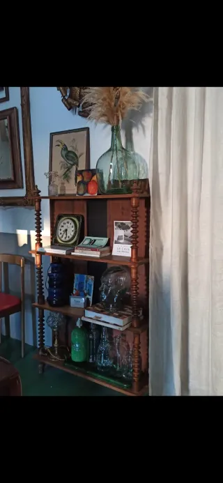 Estantería de madera