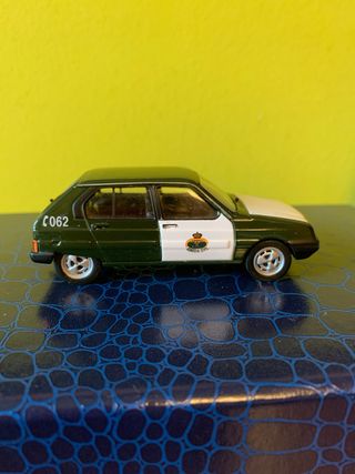 Coche Guardia Civil Citroën escala 1:43