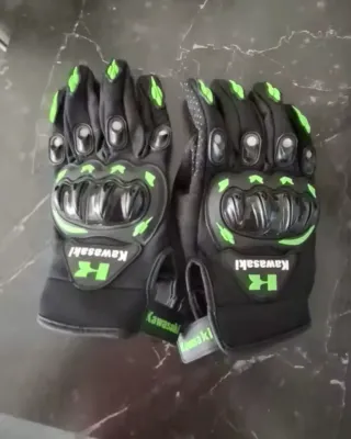 Guantes y riñonera Kawasaki Nuevos envío gratis!